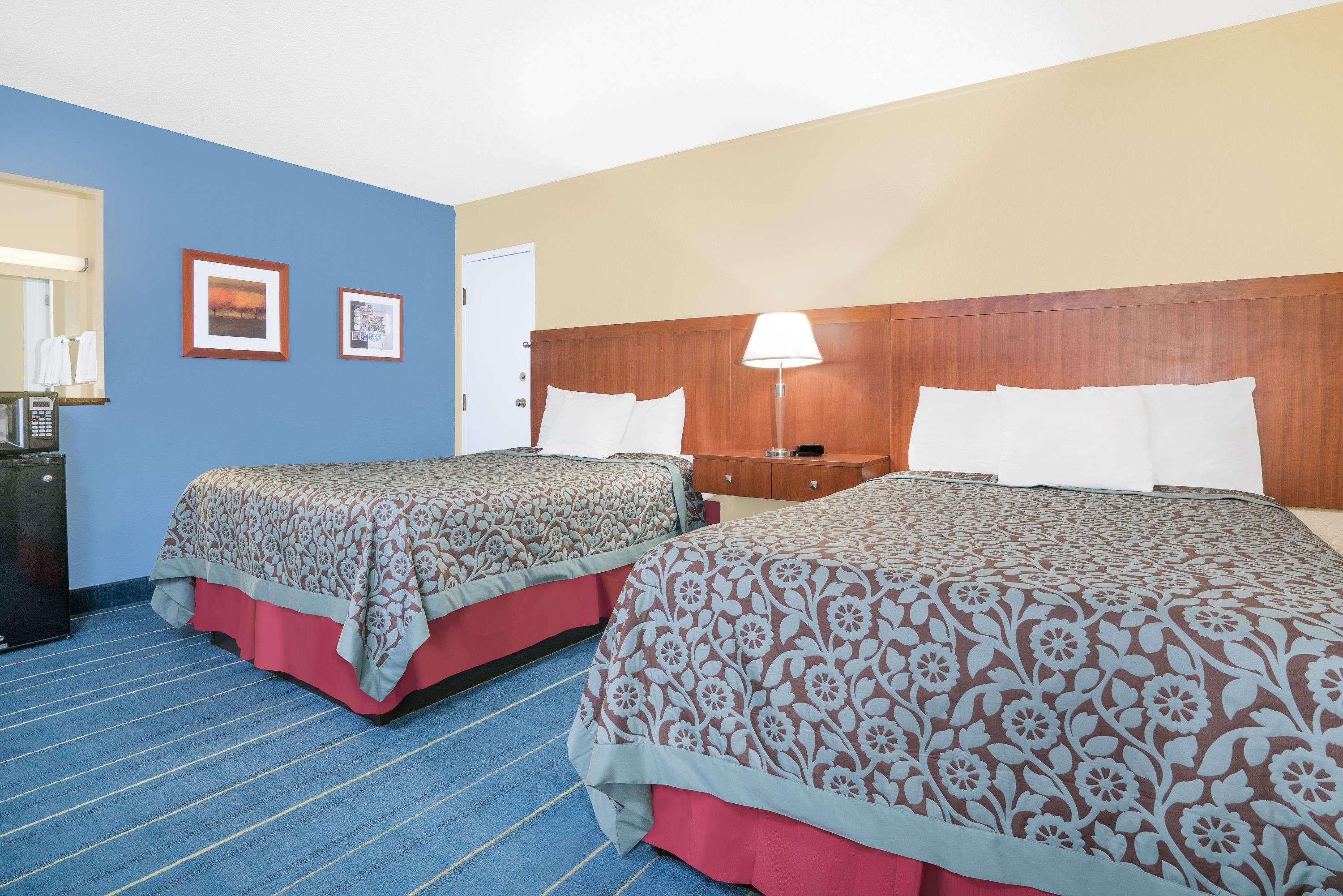 Days Inn By Wyndham Alexandria Mn Eksteriør bilde