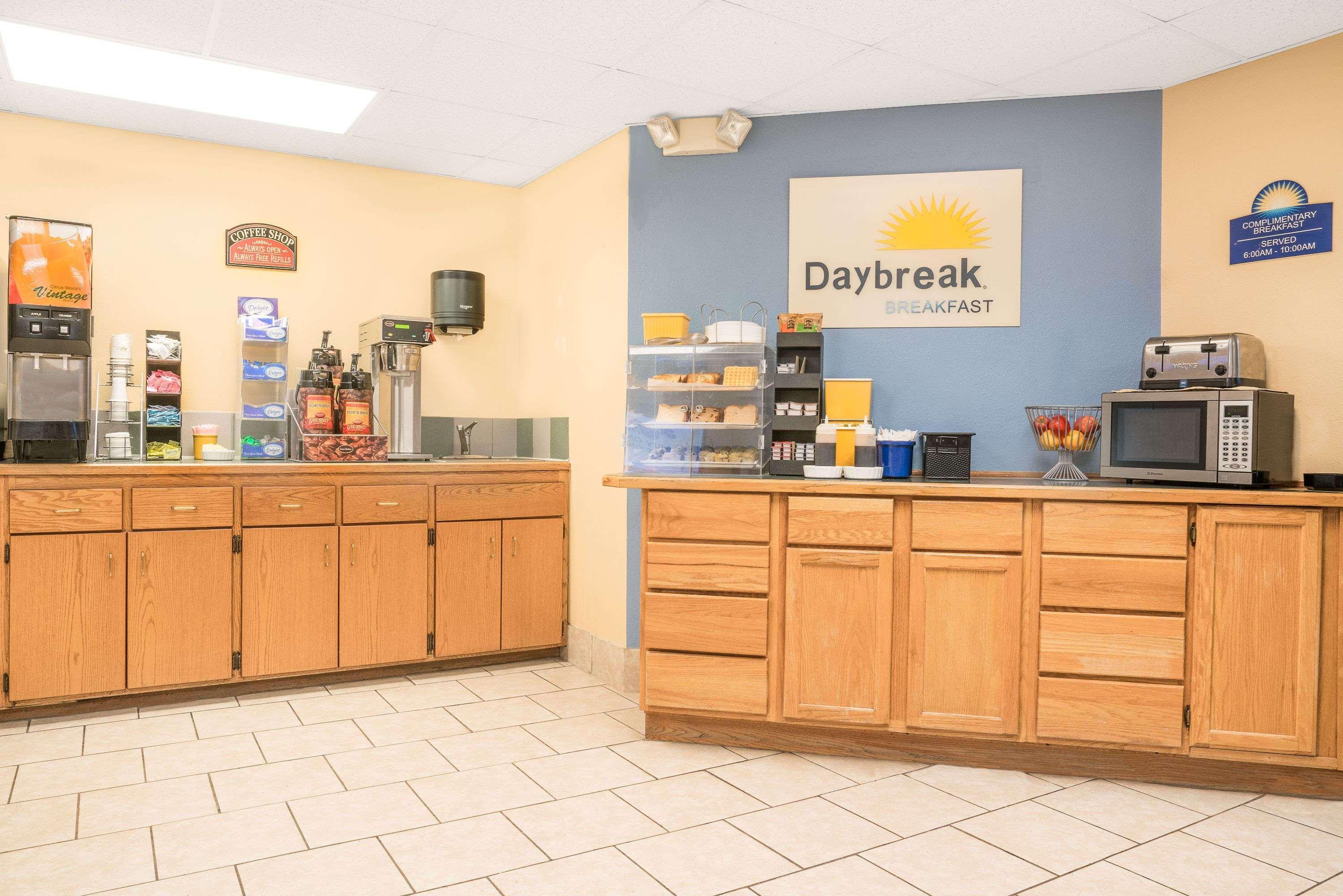 Days Inn By Wyndham Alexandria Mn Eksteriør bilde