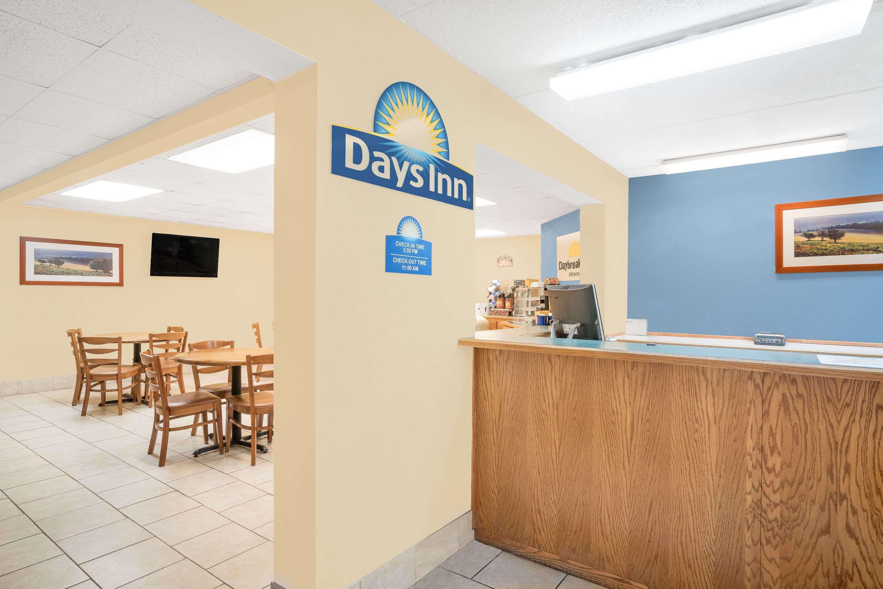 Days Inn By Wyndham Alexandria Mn Eksteriør bilde